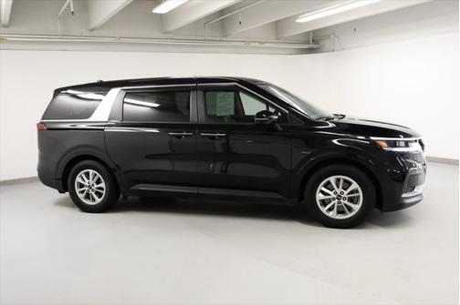 2022 Kia Carnival LXS