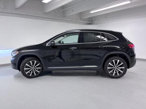 Night Black 2023 Mercedes-Benz GLA 250 4MATIC