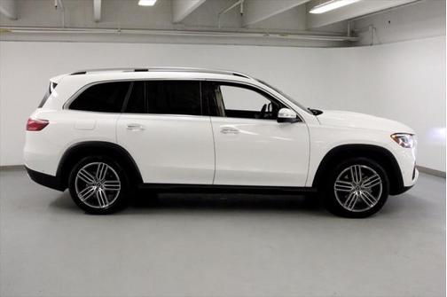 2024 Mercedes-Benz GLS 450 4MATIC