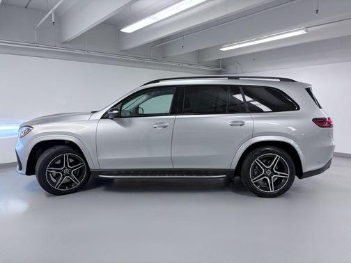 Cirrus Silver Metallic 2026 Mercedes-Benz GLS 450 4MATIC