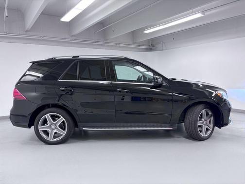 Black 2016 Mercedes-Benz GLE-Class GLE 400 4MATIC