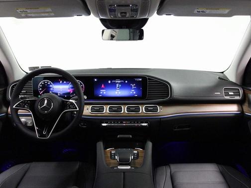 2026 Mercedes-Benz GLS 450 4MATIC