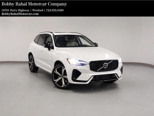 2023 Volvo XC60 Recharge Plug-In Hybrid T8 Ultimate Dark Theme