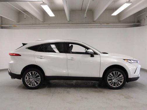 2023 Toyota Venza XLE