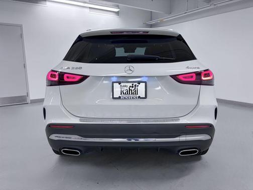 Dwhite 2023 Mercedes-Benz GLA 250 4MATIC