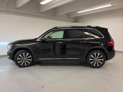 Night Black 2023 Mercedes-Benz GLB 250 4MATIC