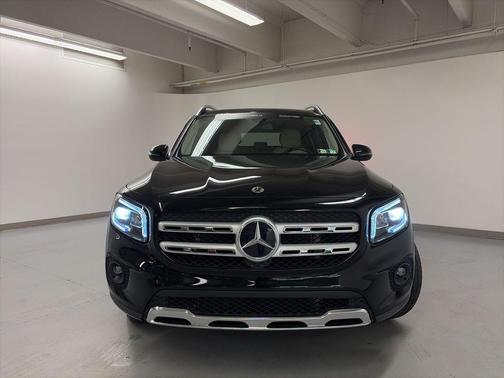 Night Black 2023 Mercedes-Benz GLB 250 4MATIC