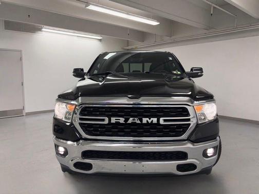 Diamond Black Crystal Pearlcoat 2023 RAM 1500 Big Horn/Lone Star