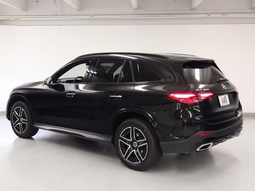 2026 Mercedes-Benz GLC 300 4MATIC