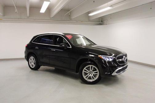 2025 Mercedes-Benz GLC 300 4MATIC