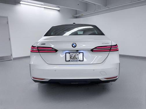 Mineral White Metallic 2026 BMW 530 xDrive
