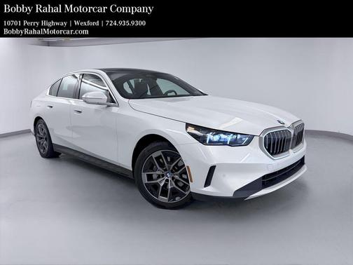 Mineral White Metallic 2026 BMW 530 xDrive