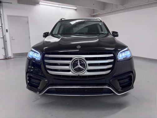 Obsidian Black Metallic 2025 Mercedes-Benz GLS 450 4MATIC