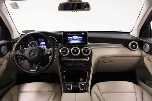 2017 Mercedes-Benz GLC 300 4MATIC