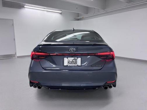 Harbor Gray Metallic 2019 Toyota Avalon Touring