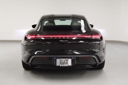 2022 Porsche Taycan Base