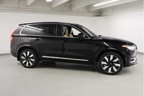 2023 Volvo XC90 Recharge Plug-In Hybrid T8 Ultimate Bright Theme 7-Seater