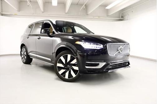 2023 Volvo XC90 Recharge Plug-In Hybrid T8 Ultimate Bright Theme 7-Seater