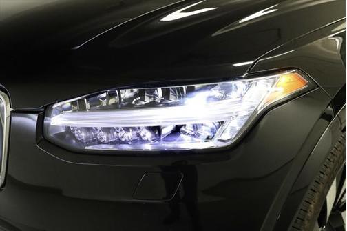2023 Volvo XC90 Recharge Plug-In Hybrid T8 Ultimate Bright Theme 7-Seater