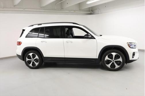 2025 Mercedes-Benz GLB 250 4MATIC