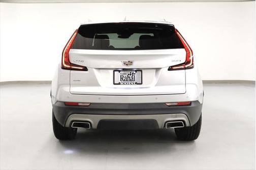 2022 Cadillac XT4 Premium Luxury