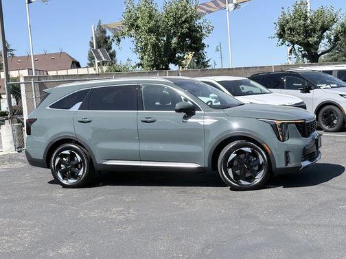 Cityscape Green 2026 Kia Sorento Hybrid EX