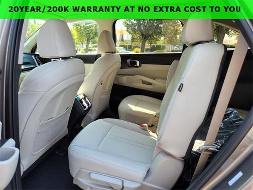 2025 Kia Sorento Hybrid EX