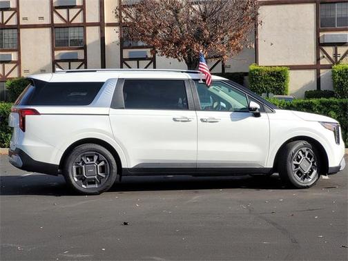 2026 Kia Carnival Hybrid EX