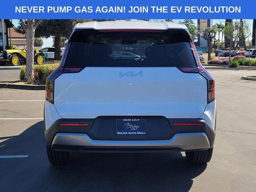 2026 Kia EV9 Light Long Range