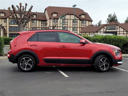 2026 Kia Niro LX