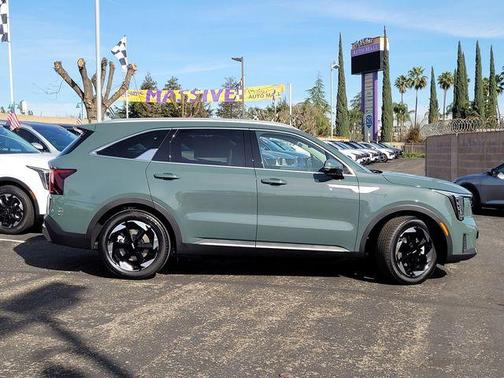 2026 Kia Sorento Hybrid EX