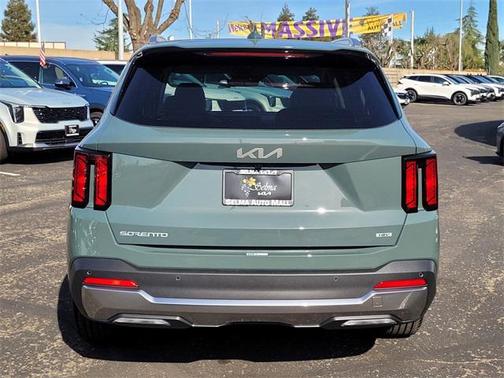 2026 Kia Sorento Hybrid EX