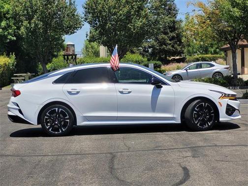 2022 Kia K5 GT-Line