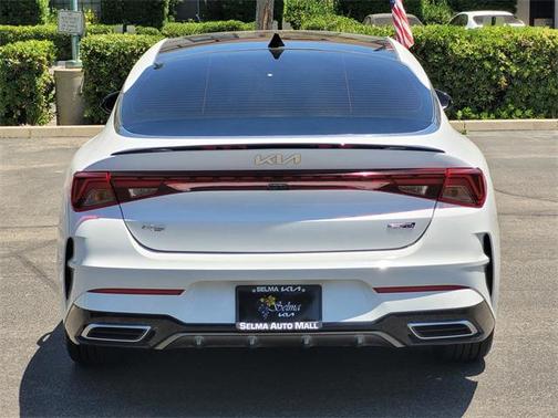 2022 Kia K5 GT-Line