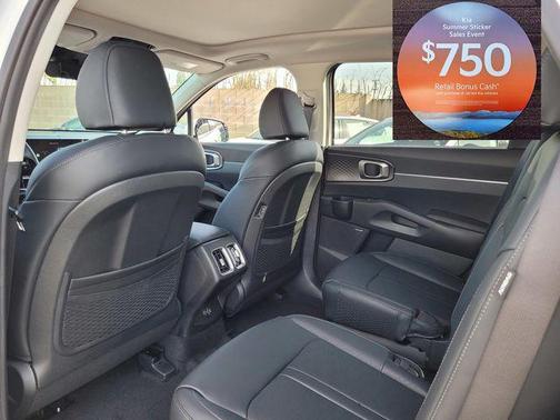 Snow White Pearl 2026 Kia Sorento Hybrid EX