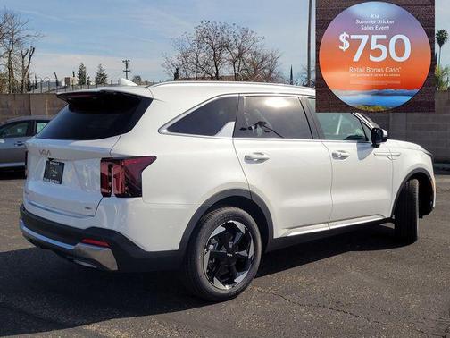 Snow White Pearl 2026 Kia Sorento Hybrid EX