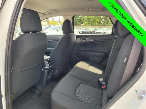 2026 Kia Sportage Hybrid LX