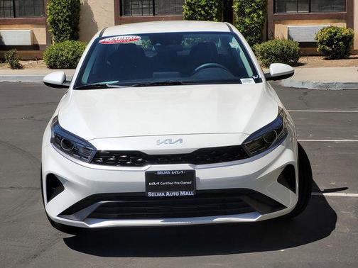 Snow White Pearl 2023 Kia Forte LXS