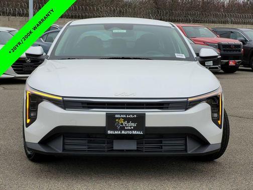 2025 Kia K4 LX