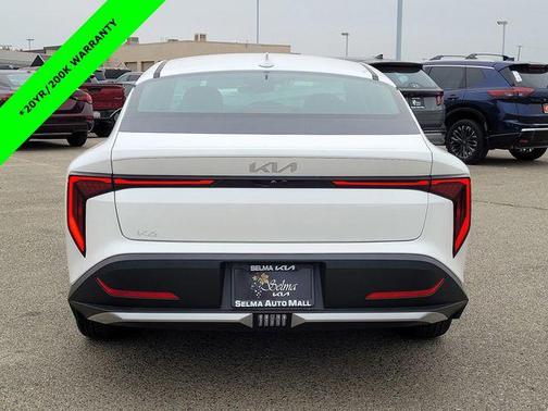 2025 Kia K4 LX