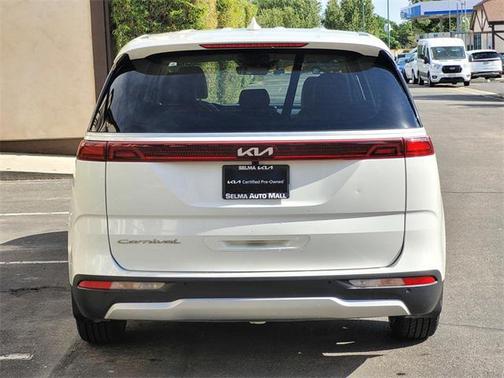 2022 Kia Carnival LXS