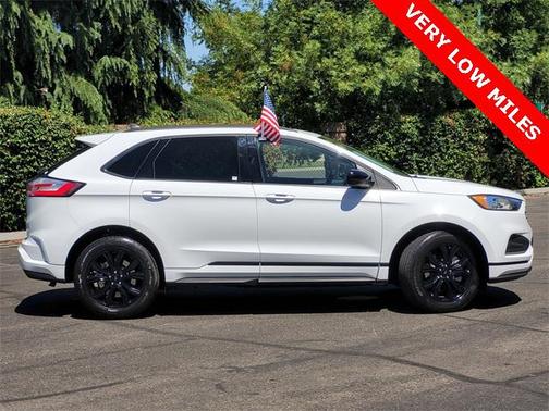 2022 Ford Edge SE