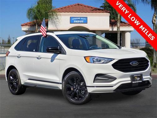 2022 Ford Edge SE