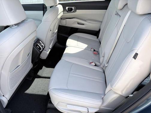 Mineral Blue 2026 Kia Sorento Hybrid EX