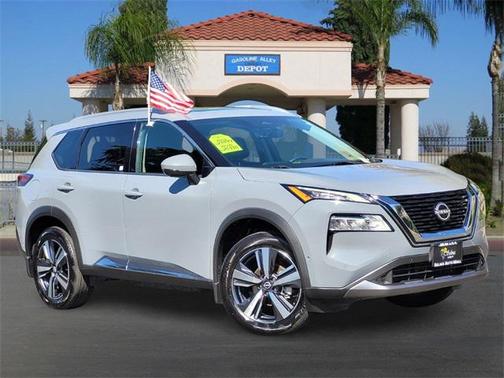 2022 Nissan Rogue SL