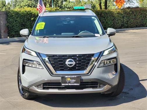 2022 Nissan Rogue SL