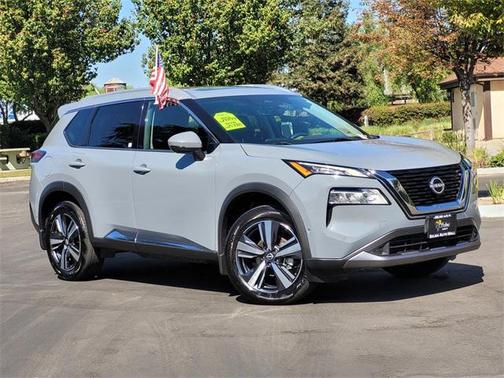 2022 Nissan Rogue SL