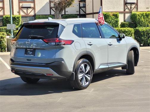 2022 Nissan Rogue SL