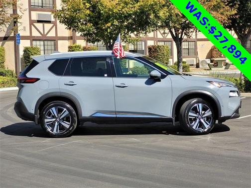2022 Nissan Rogue SL