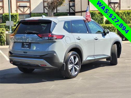 2022 Nissan Rogue SL